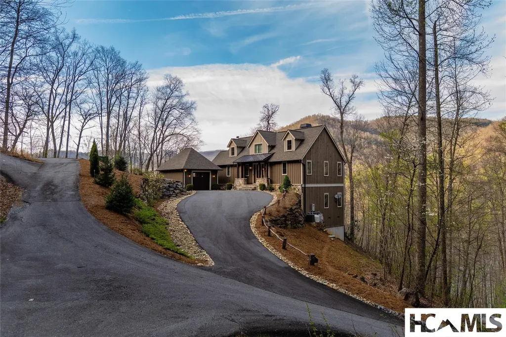86 Indigo Bunting Court Tuckasegee NC 28783