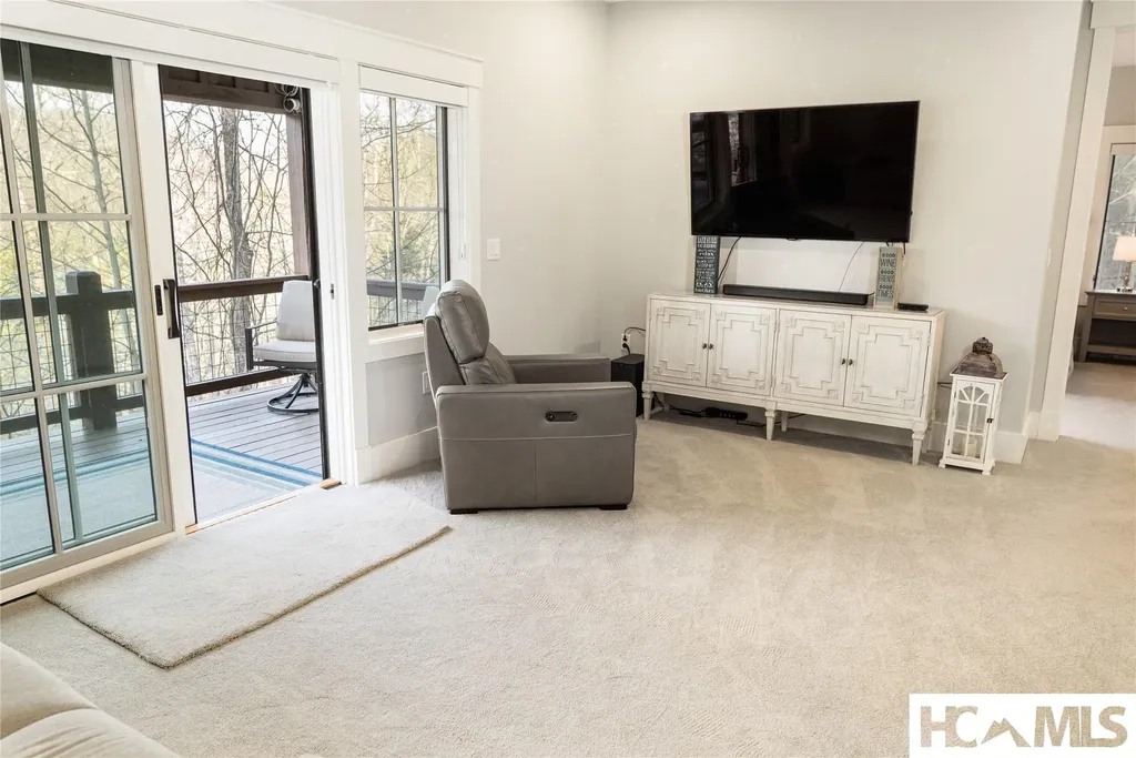 86 Indigo Bunting Court Tuckasegee NC 28783