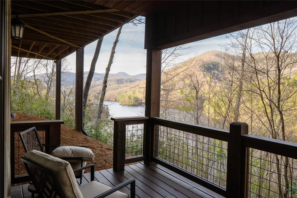 86 Indigo Bunting Court Tuckasegee NC 28783