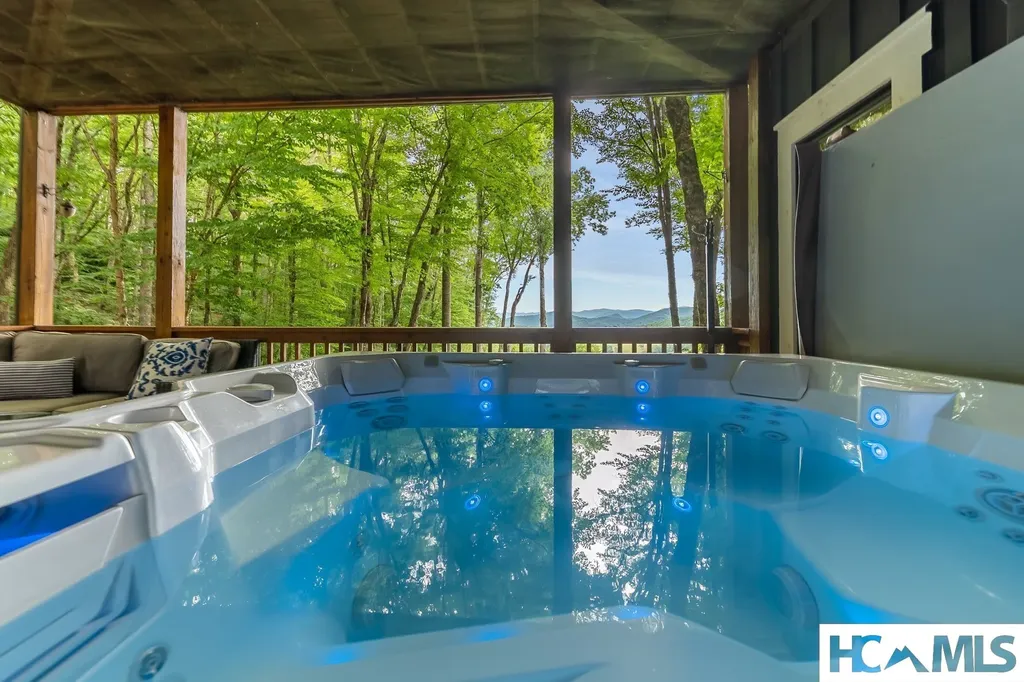 59 Ridges Loop Cullowhee NC 28723