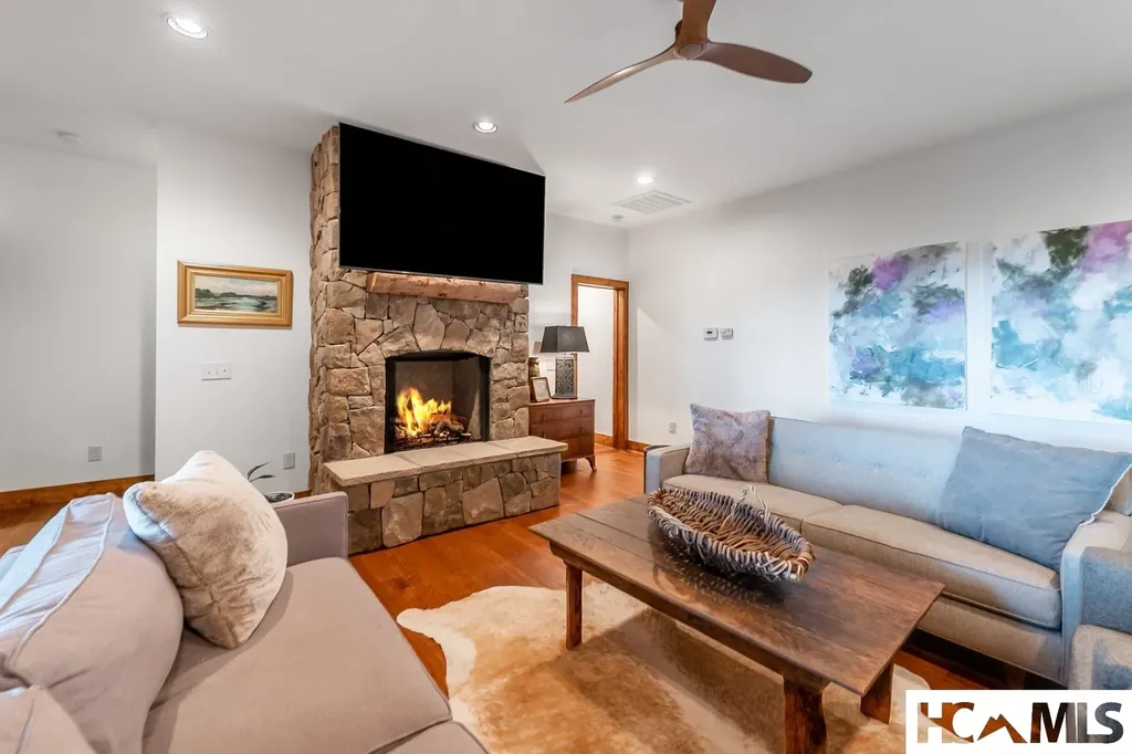 59 Ridges Loop Cullowhee NC 28723
