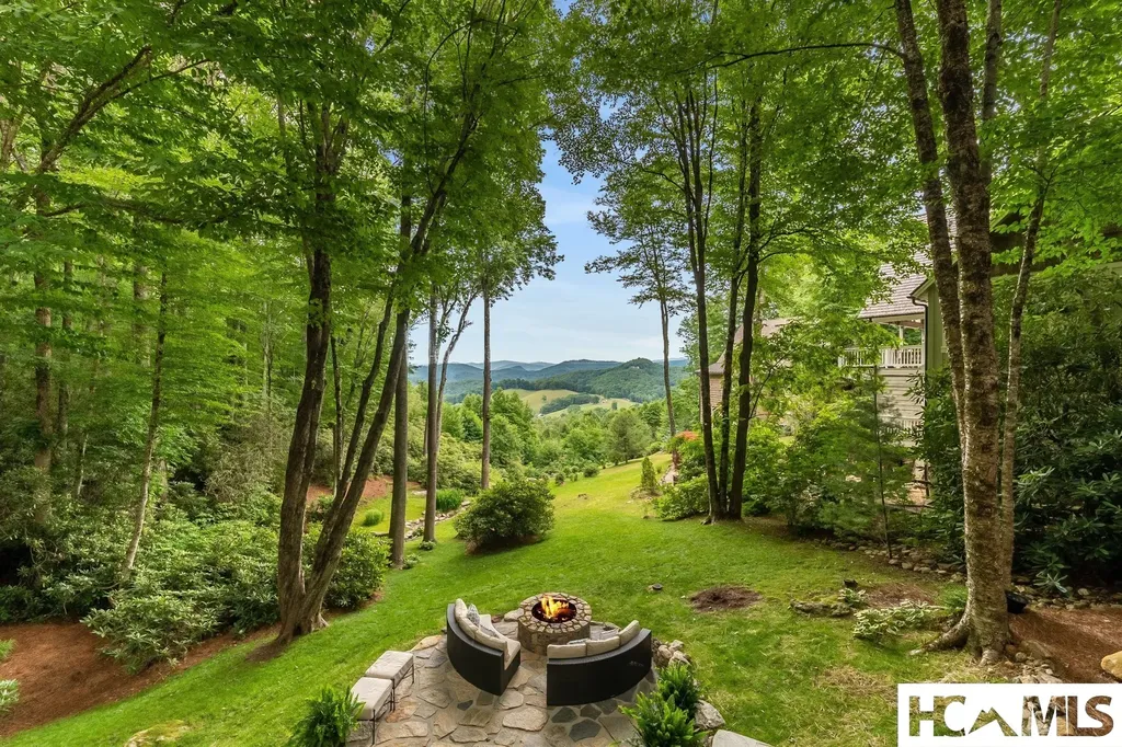59 Ridges Loop Cullowhee NC 28723