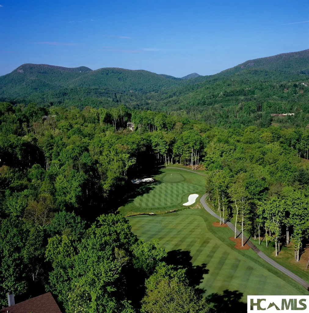 59 Ridges Loop Cullowhee NC 28723