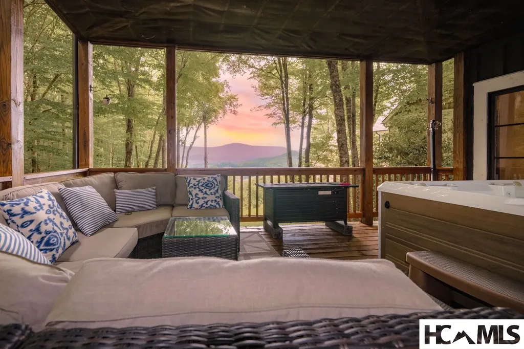 59 Ridges Loop Cullowhee NC 28723