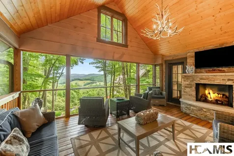 59 Ridges Loop Cullowhee NC 28723