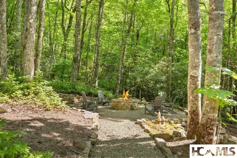 1582 New Settlers Way Glenville NC 28736