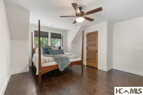 1582 New Settlers Way Glenville NC 28736