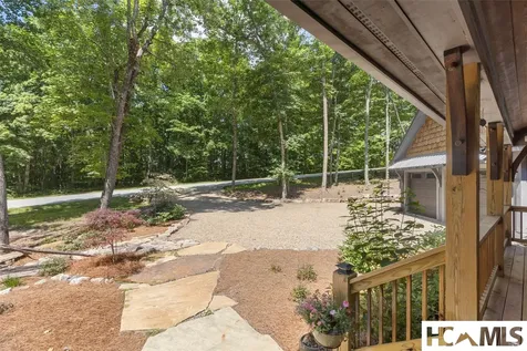 1582 New Settlers Way Glenville NC 28736