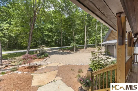 1582 New Settlers Way Glenville NC 28736
