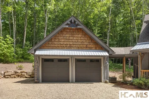 1582 New Settlers Way Glenville NC 28736