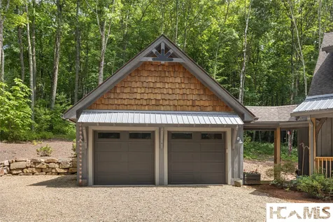 1582 New Settlers Way Glenville NC 28736