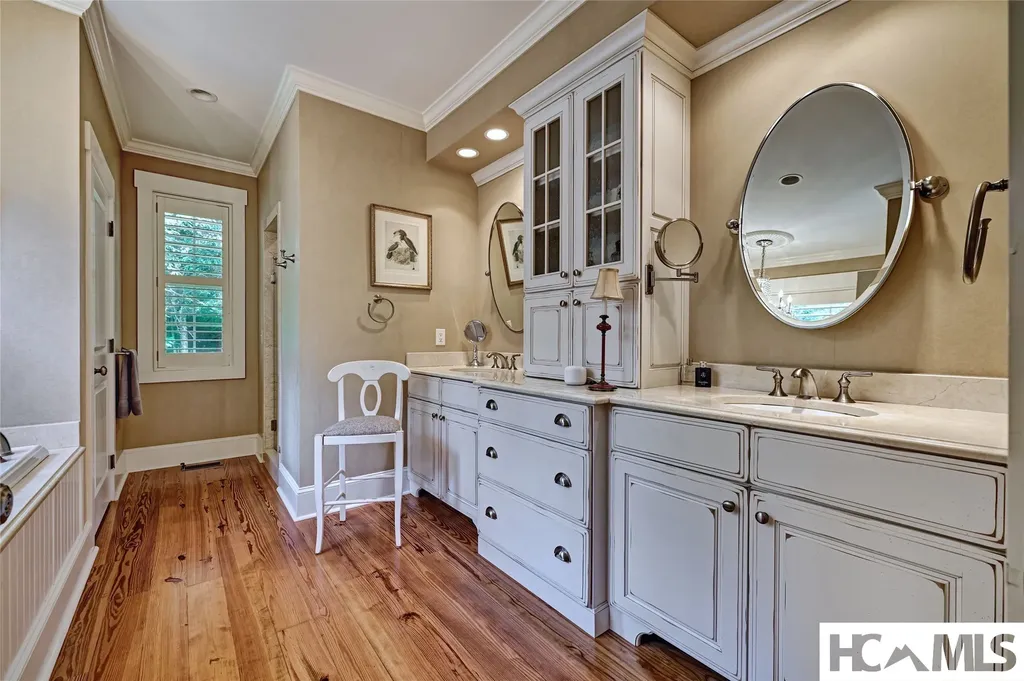 540 Chestnut Street Highlands NC 28741