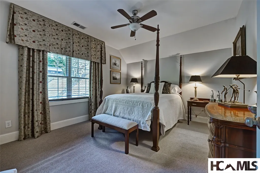 540 Chestnut Street Highlands NC 28741
