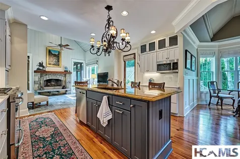 540 Chestnut Street Highlands NC 28741