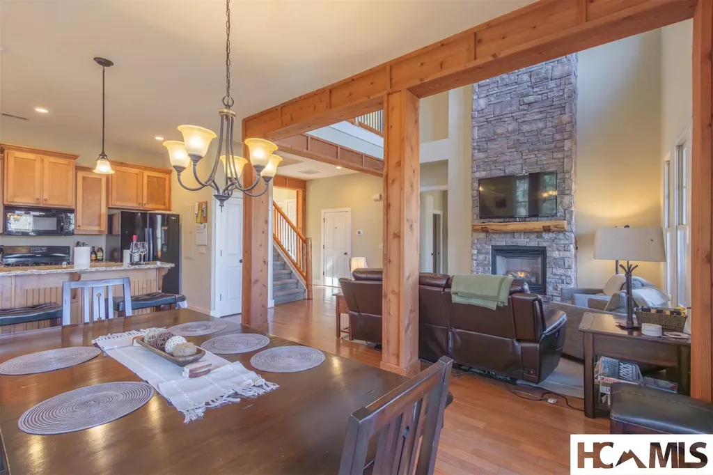 110 Saddle Notch Lane Tuckasegee NC 28783