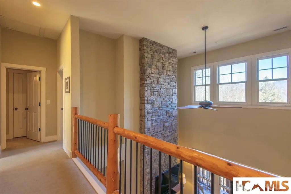 110 Saddle Notch Lane Tuckasegee NC 28783