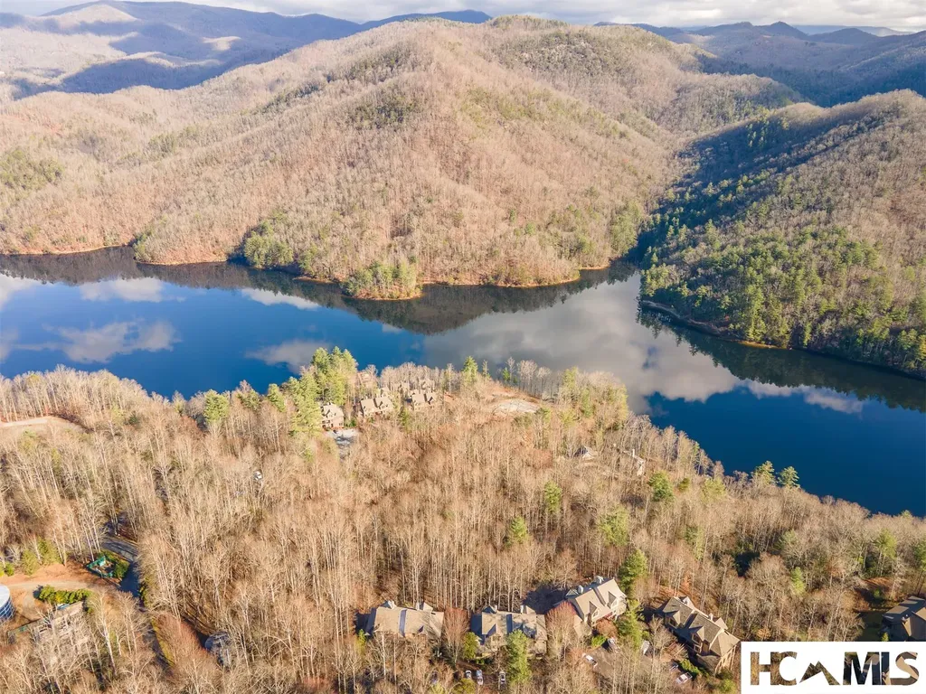 110 Saddle Notch Lane Tuckasegee NC 28783
