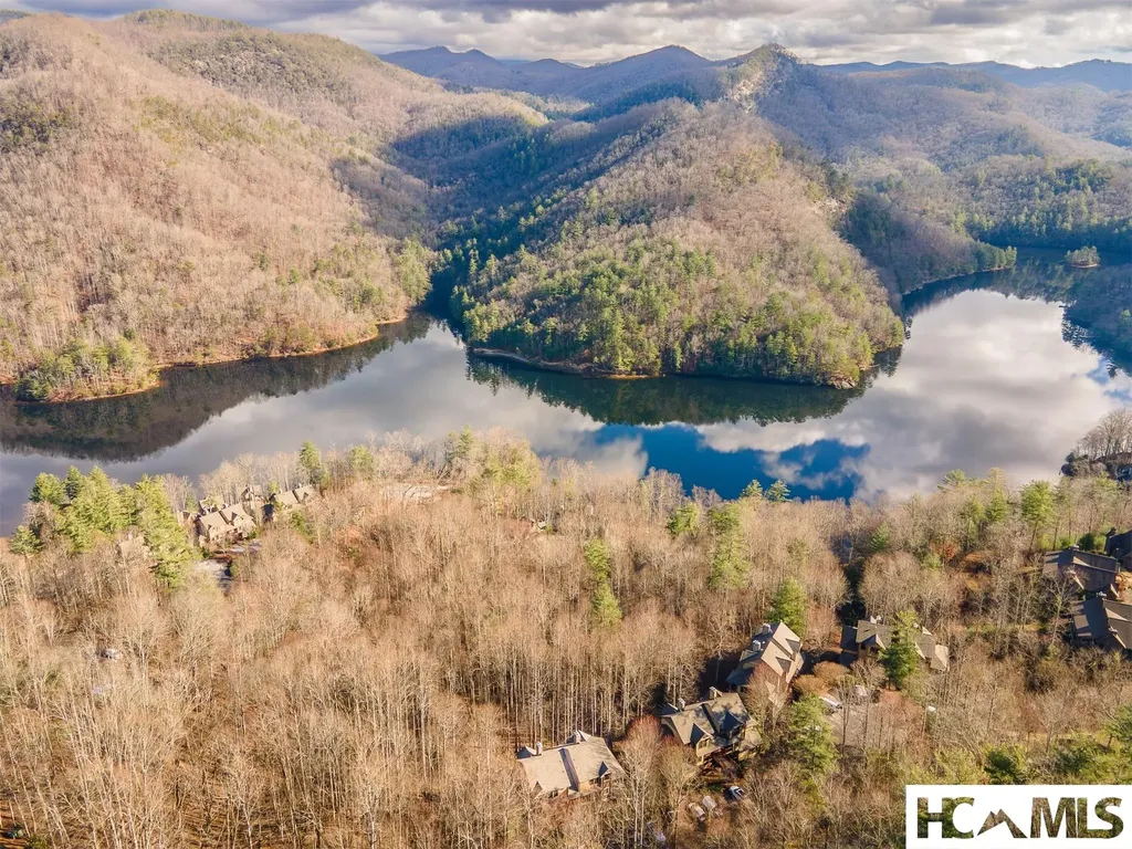 110 Saddle Notch Lane Tuckasegee NC 28783