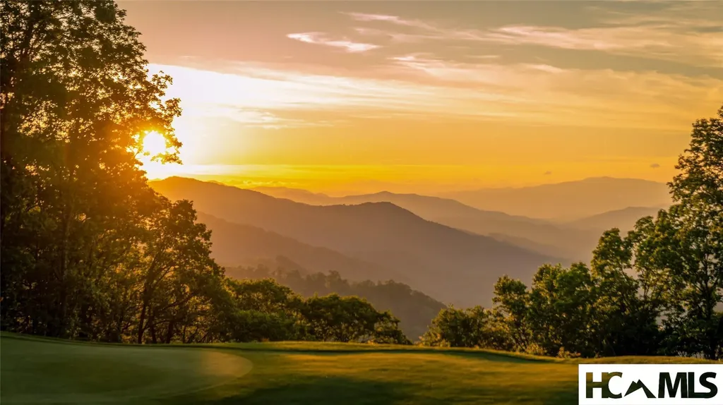 110 Saddle Notch Lane Tuckasegee NC 28783