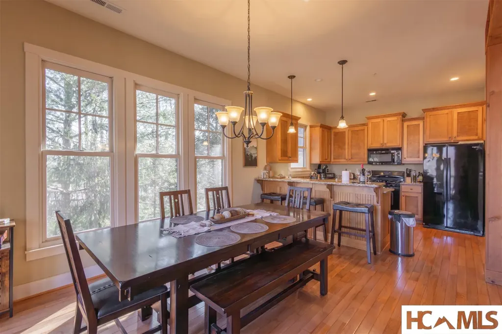 110 Saddle Notch Lane Tuckasegee NC 28783