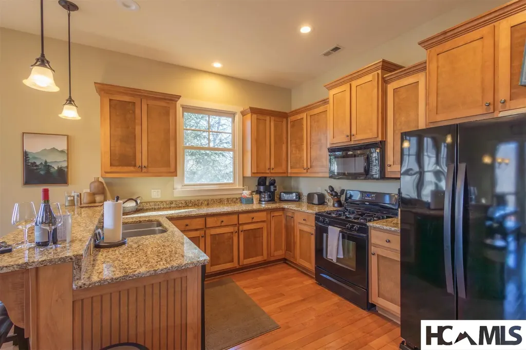 110 Saddle Notch Lane Tuckasegee NC 28783