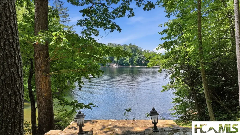 185 Songcatcher Court Tuckasegee NC 28783
