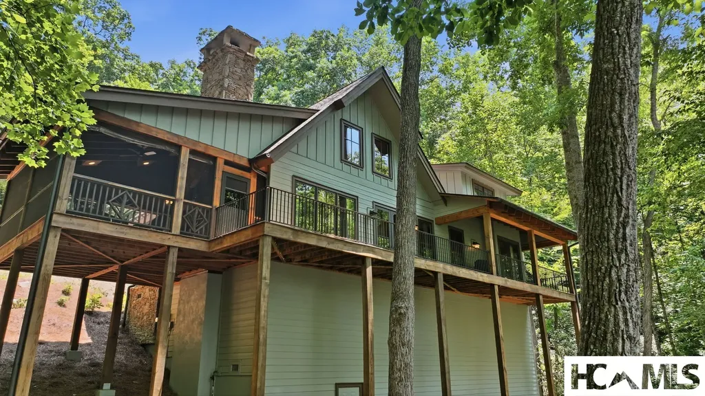 185 Songcatcher Court Tuckasegee NC 28783
