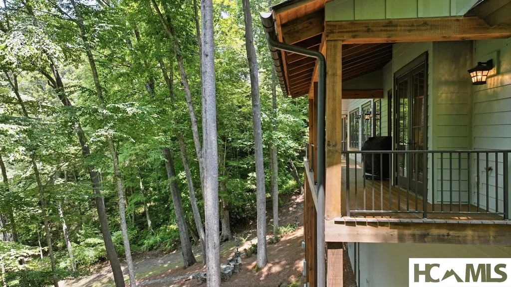 185 Songcatcher Court Tuckasegee NC 28783