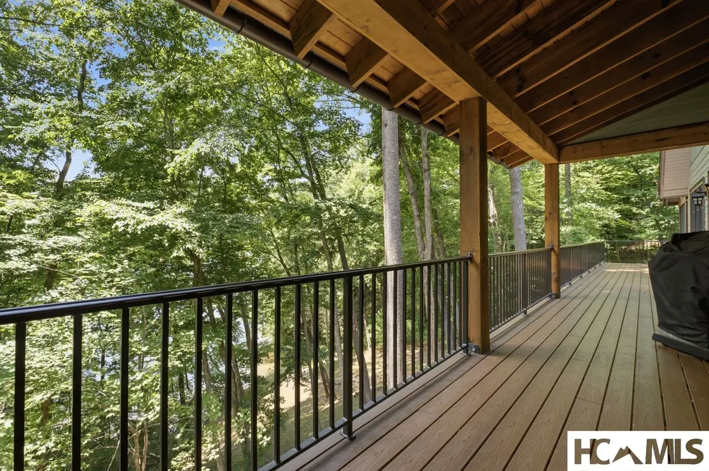 185 Songcatcher Court Tuckasegee NC 28783