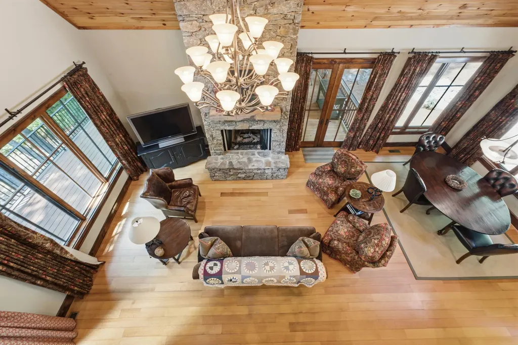 185 Songcatcher Court Tuckasegee NC 28783