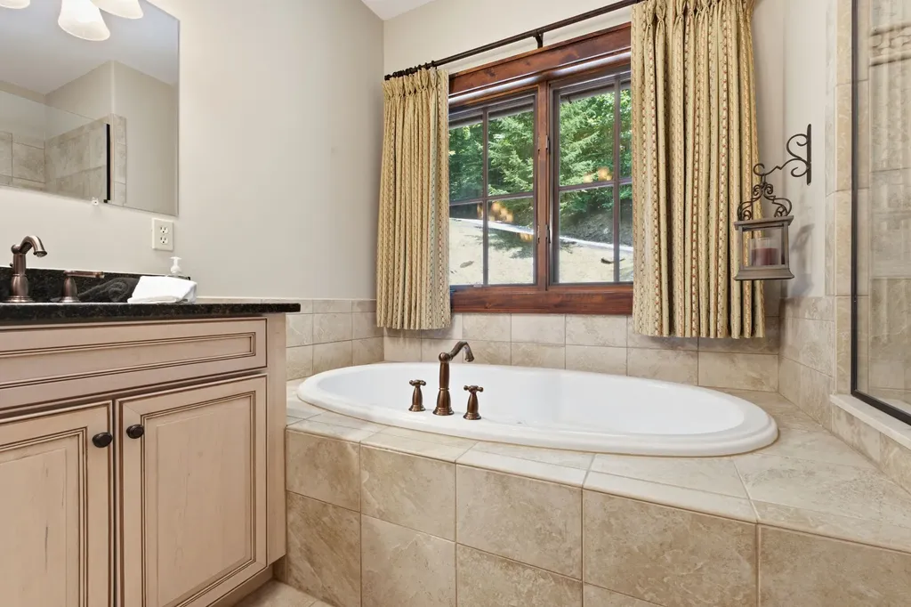 185 Songcatcher Court Tuckasegee NC 28783