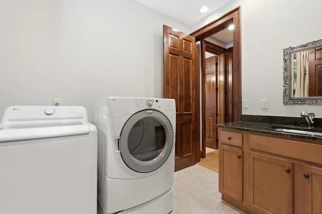 185 Songcatcher Court Tuckasegee NC 28783