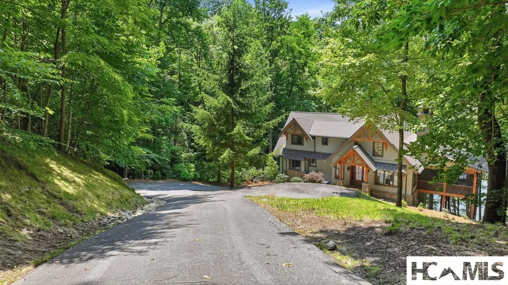 185 Songcatcher Court Tuckasegee NC 28783