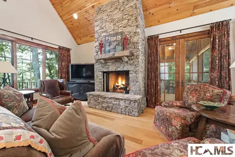 185 Songcatcher Court Tuckasegee NC 28783