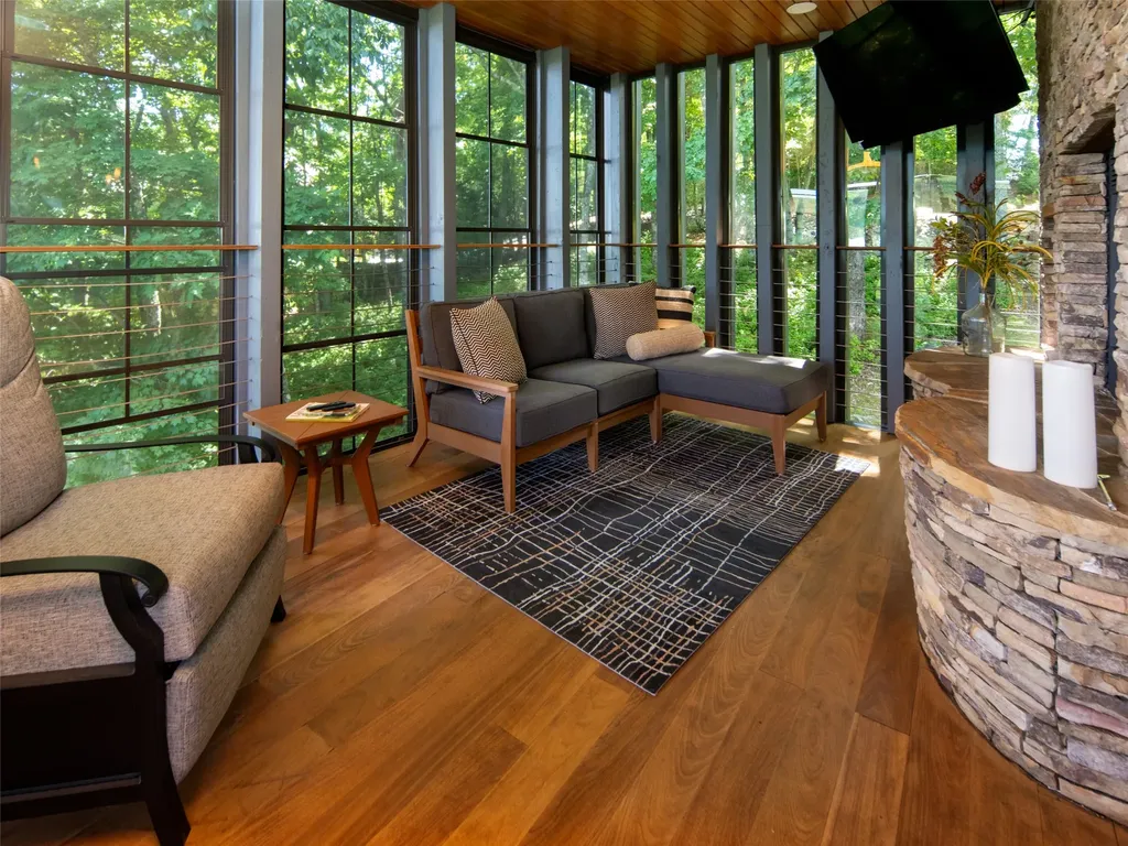 87 Tiger Paw Lane Sapphire NC 28774