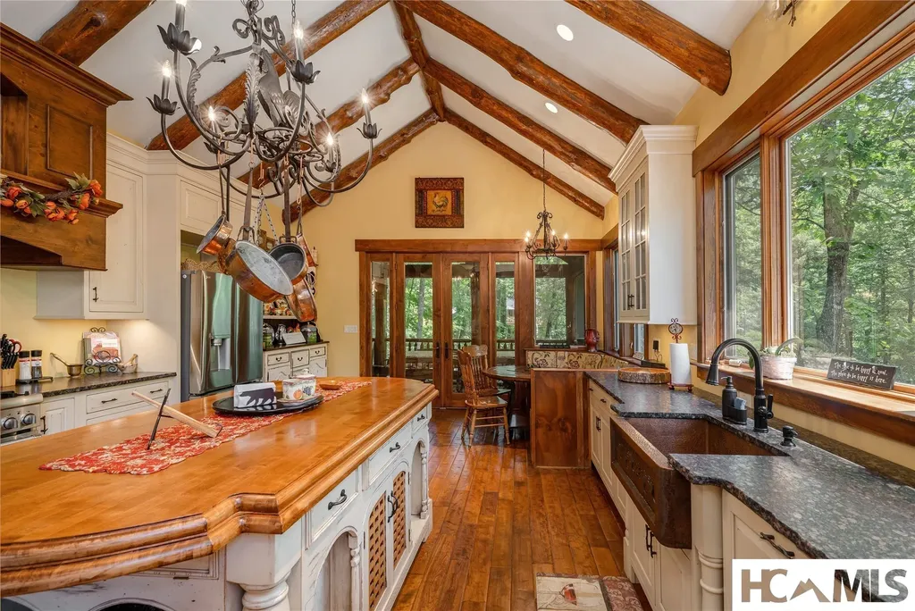 94 Josh's Trail Cashiers NC 28717