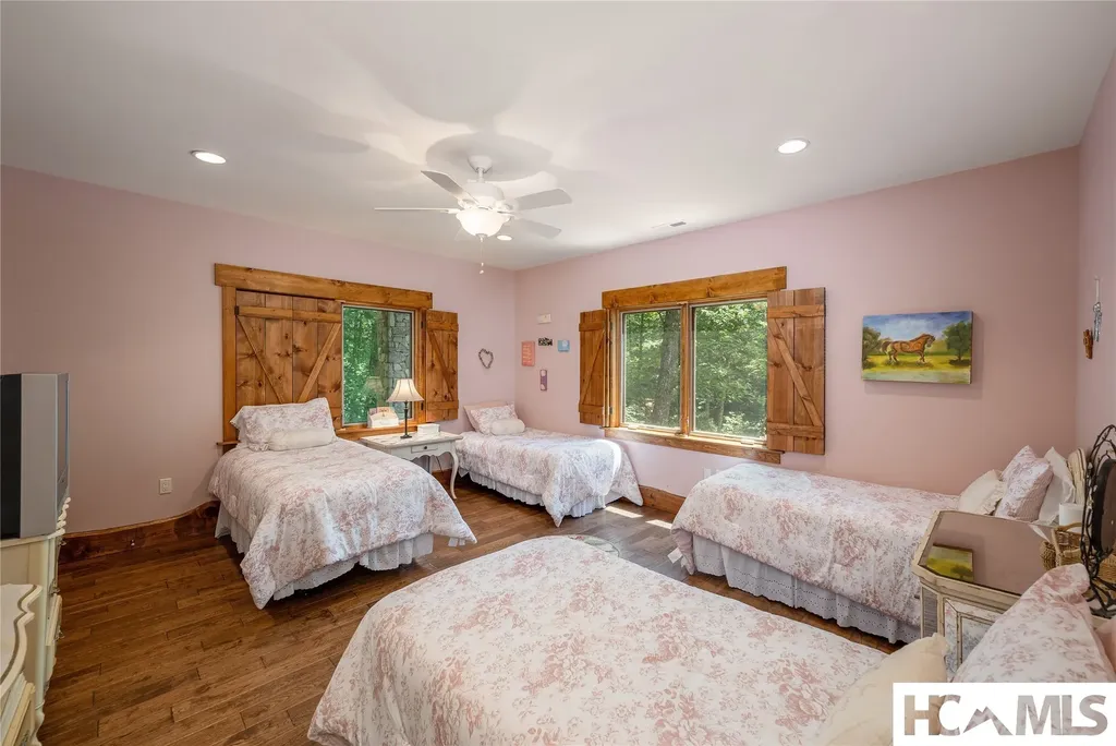 94 Josh's Trail Cashiers NC 28717