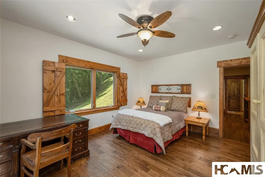 94 Josh's Trail Cashiers NC 28717