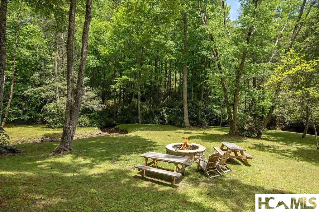 94 Josh's Trail Cashiers NC 28717