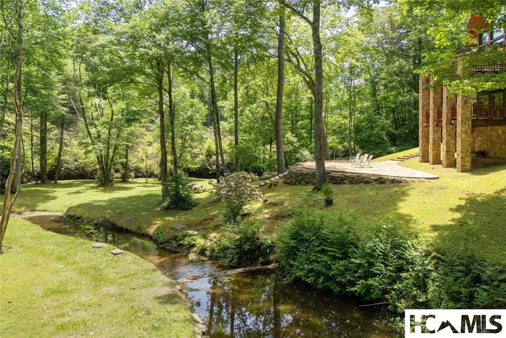 94 Josh's Trail Cashiers NC 28717