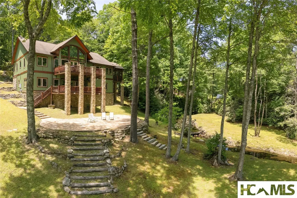 94 Josh's Trail Cashiers NC 28717