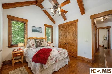 94 Josh's Trail Cashiers NC 28717