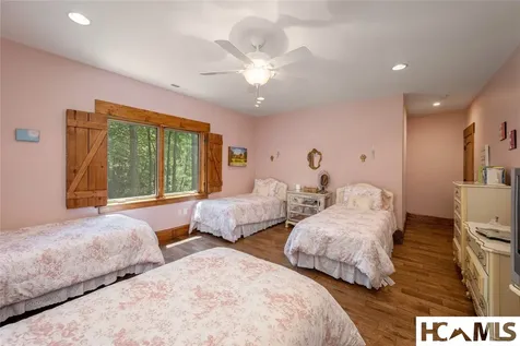 94 Josh's Trail Cashiers NC 28717