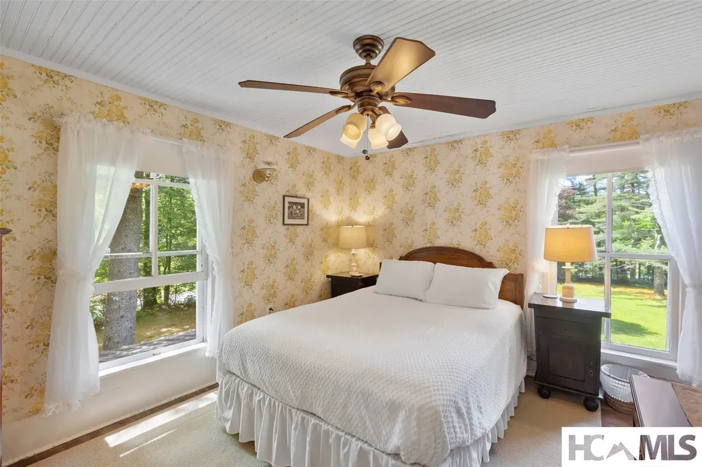 760 N 5th Street Highlands NC 28741