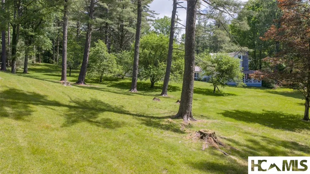 760 N 5th Street Highlands NC 28741