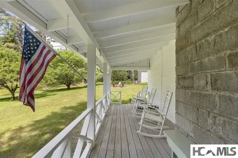 760 N 5th Street Highlands NC 28741