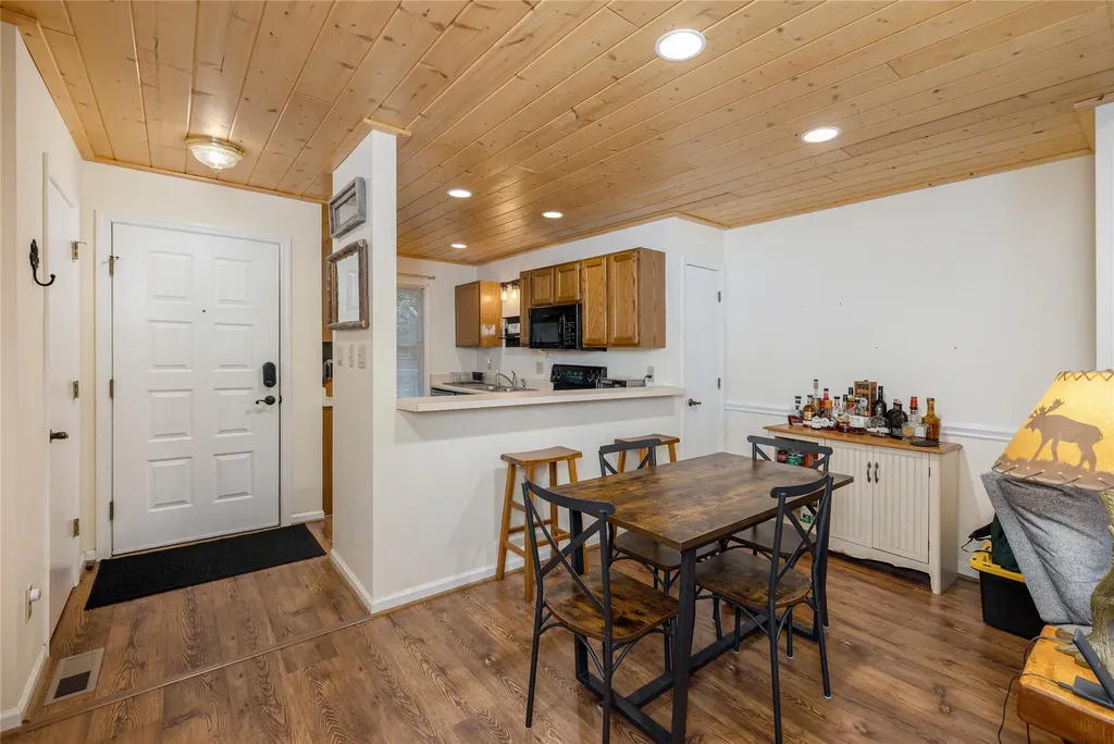 43 Kiwi Lane Sapphire NC 28774