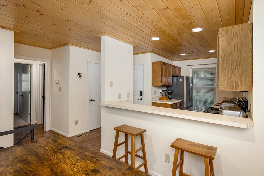 43 Kiwi Lane Sapphire NC 28774