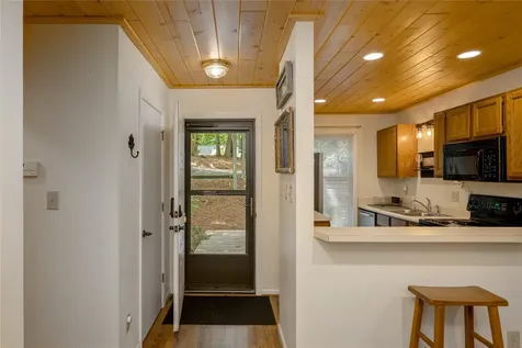 43 Kiwi Lane Sapphire NC 28774