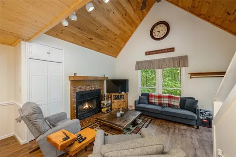 43 Kiwi Lane Sapphire NC 28774